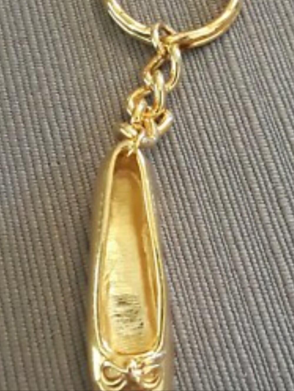 NEW!!! VINTAGE LORD & TAYLOR, GOLD PLATED BALLERINA KEYCHAIN.